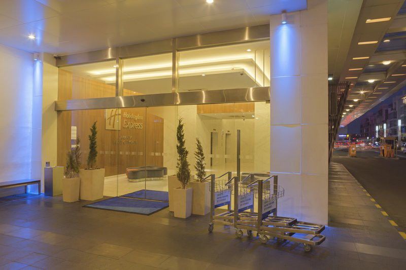 Holiday Inn Express Jakarta Pluit Citygate By Ihg Exterior photo